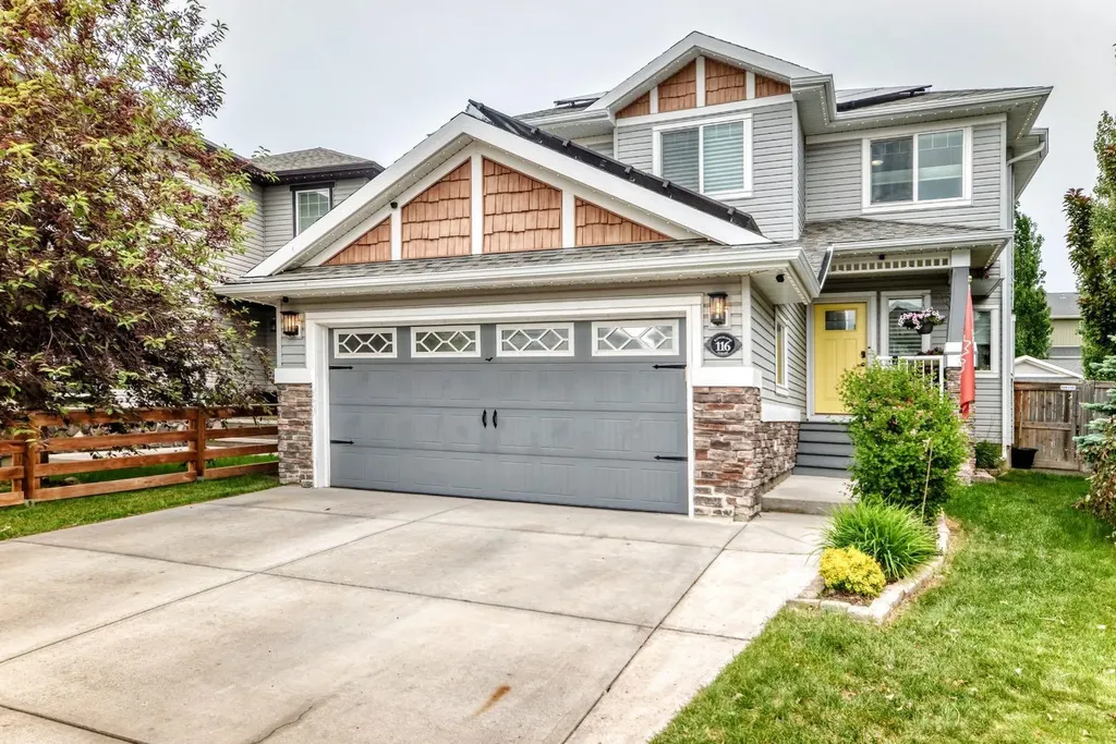 116 Kingsland Court SE Airdrie AB T4A 0E5