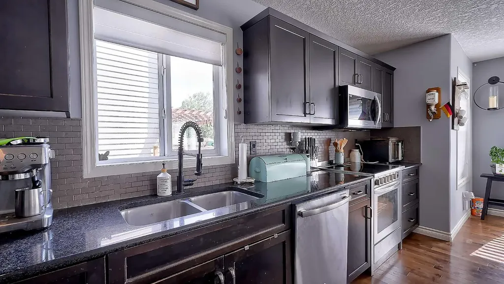 116 Kingsland Court SE Airdrie AB T4A 0E5