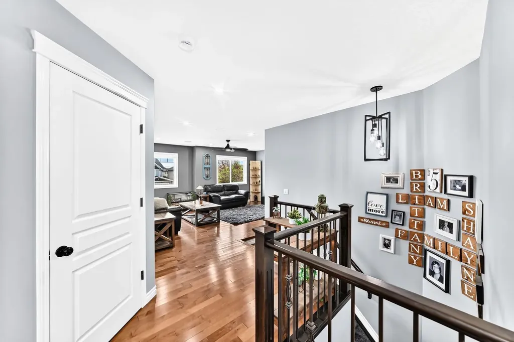 116 Kingsland Court SE Airdrie AB T4A 0E5