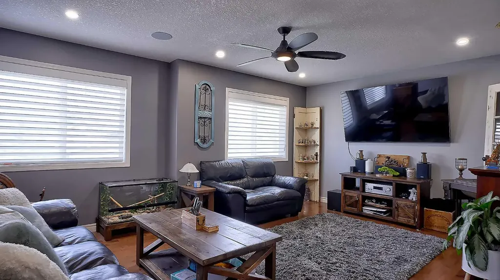 116 Kingsland Court SE Airdrie AB T4A 0E5