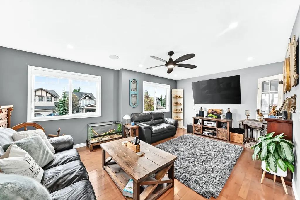 116 Kingsland Court SE Airdrie AB T4A 0E5