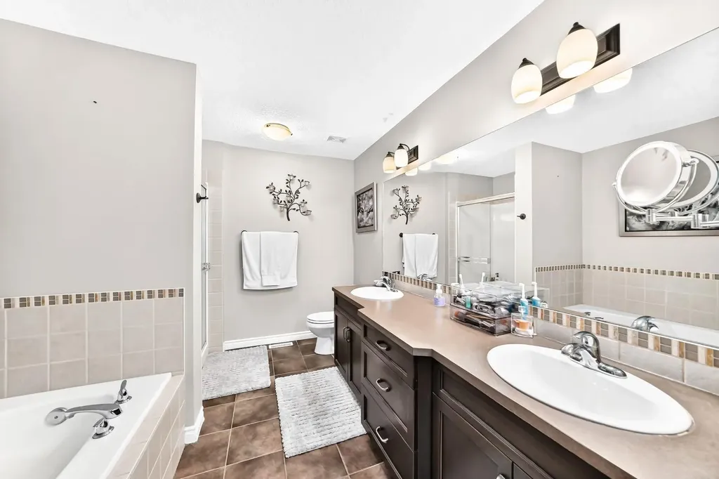 116 Kingsland Court SE Airdrie AB T4A 0E5