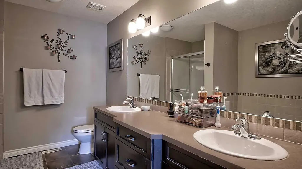 116 Kingsland Court SE Airdrie AB T4A 0E5