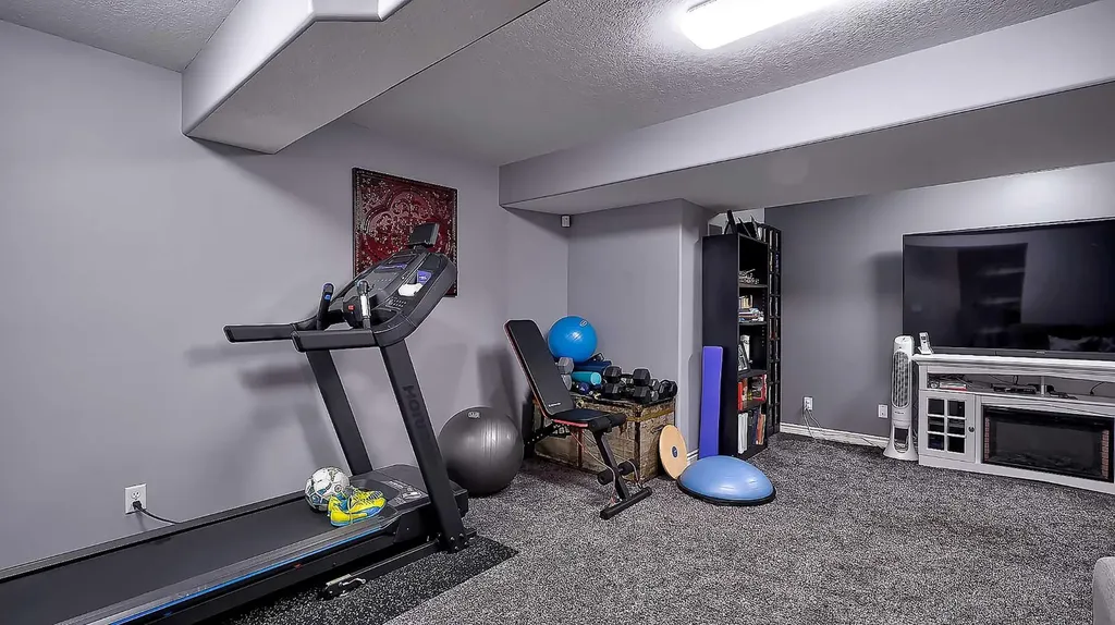 116 Kingsland Court SE Airdrie AB T4A 0E5