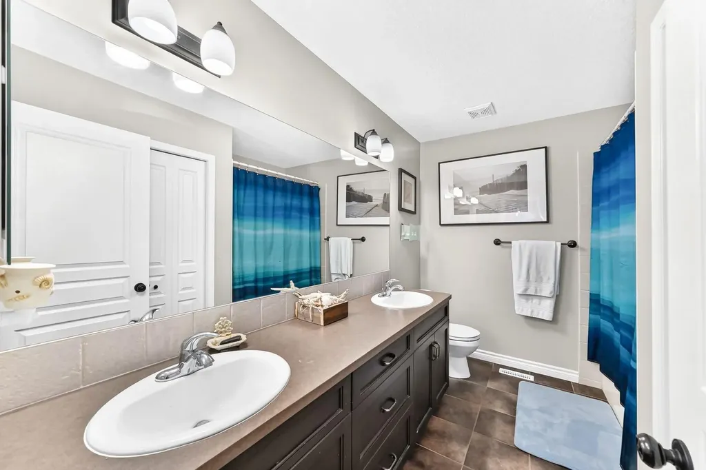 116 Kingsland Court SE Airdrie AB T4A 0E5