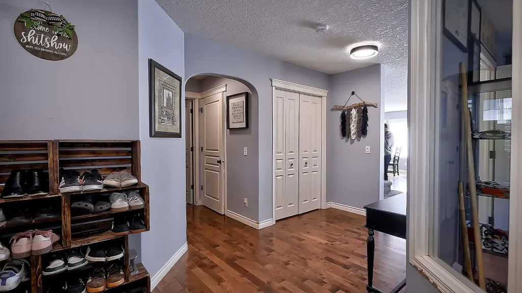 116 Kingsland Court SE Airdrie AB T4A 0E5