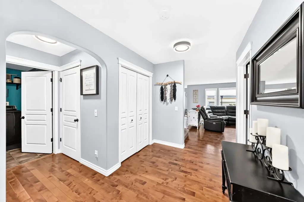 116 Kingsland Court SE Airdrie AB T4A 0E5