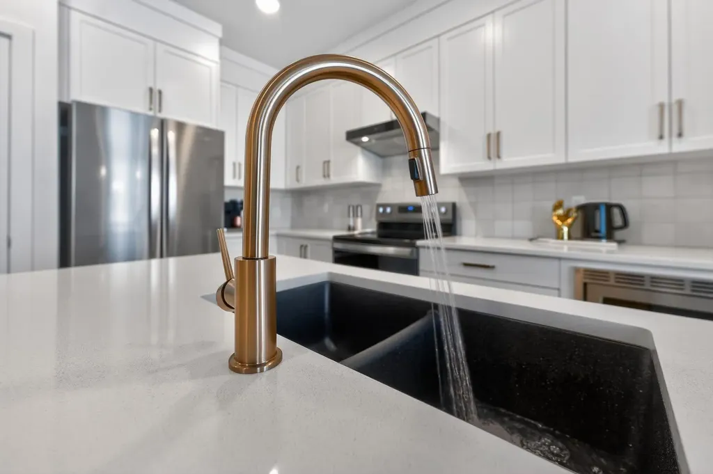 114 Southshore Court Chestermere AB T1X 2S2