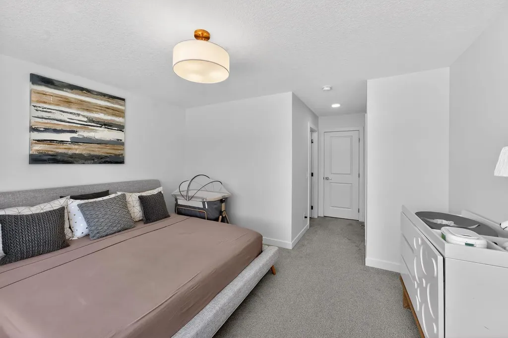 114 Southshore Court Chestermere AB T1X 2S2