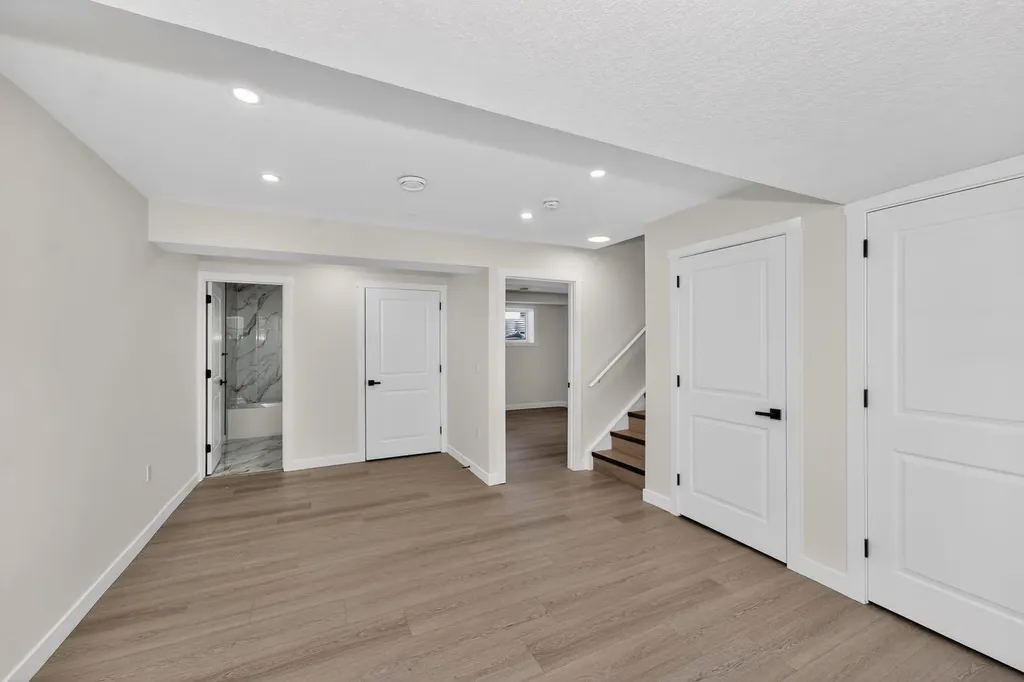 114 Southshore Court Chestermere AB T1X 2S2
