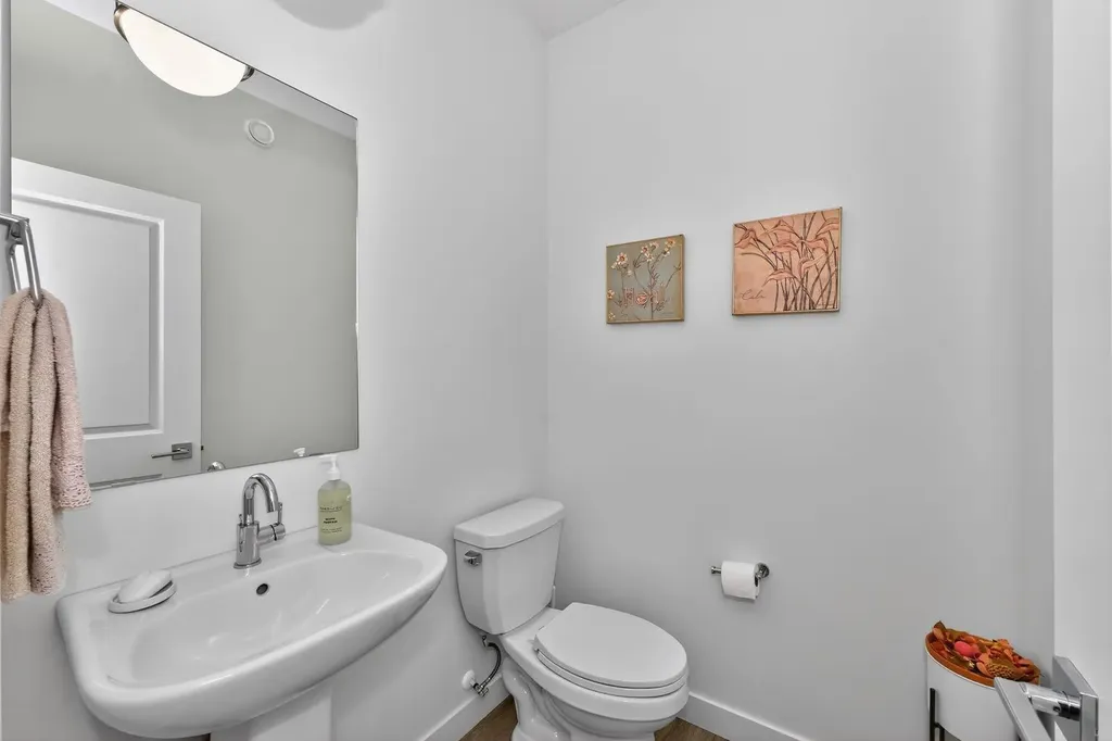 114 Southshore Court Chestermere AB T1X 2S2