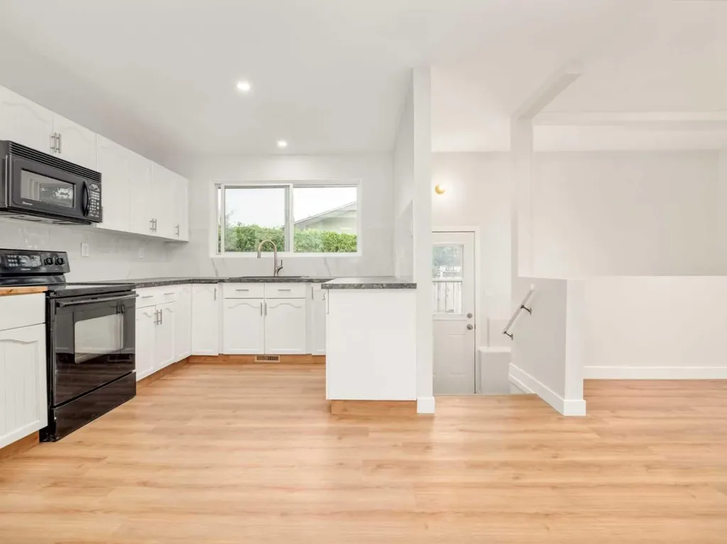 1209 31a Street Lethbridge AB T1K3A1