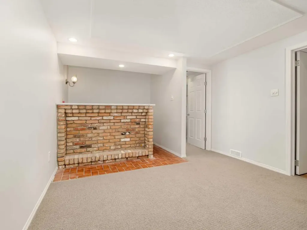 1209 31a Street Lethbridge AB T1K3A1