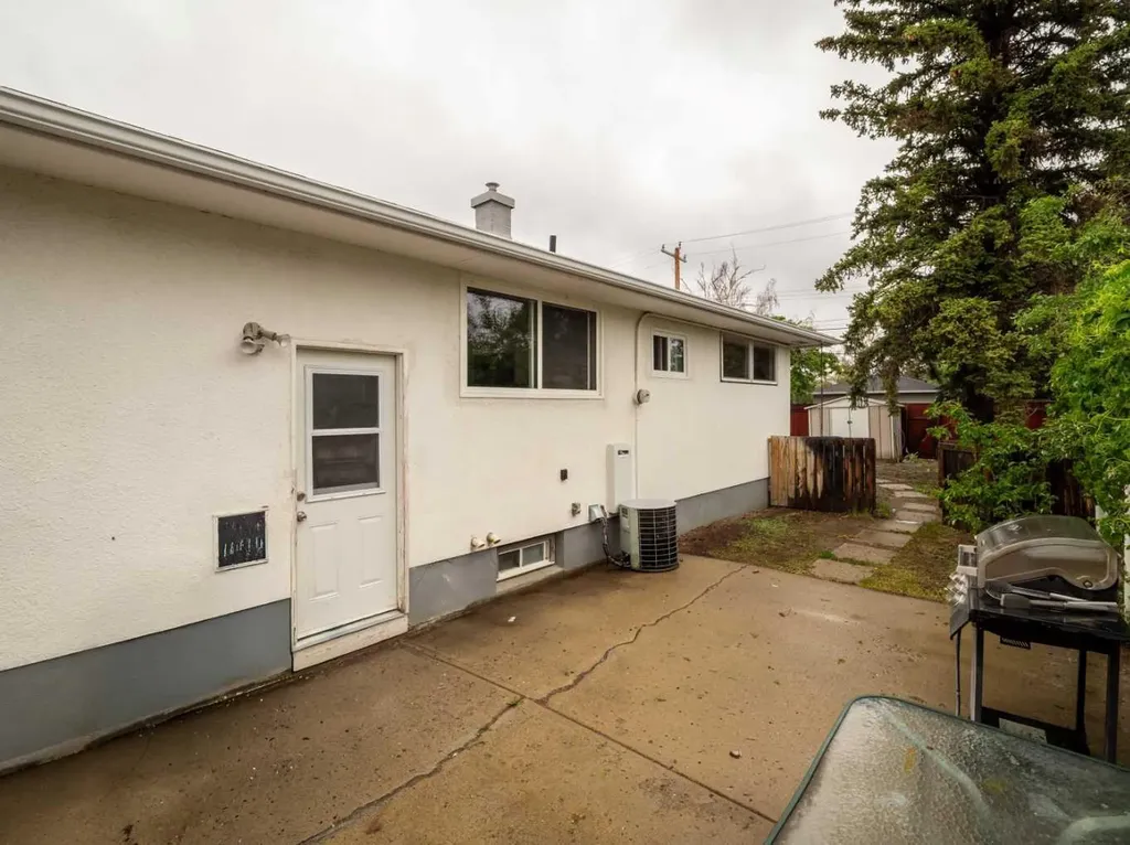 1209 31a Street S Lethbridge AB T1K3A1