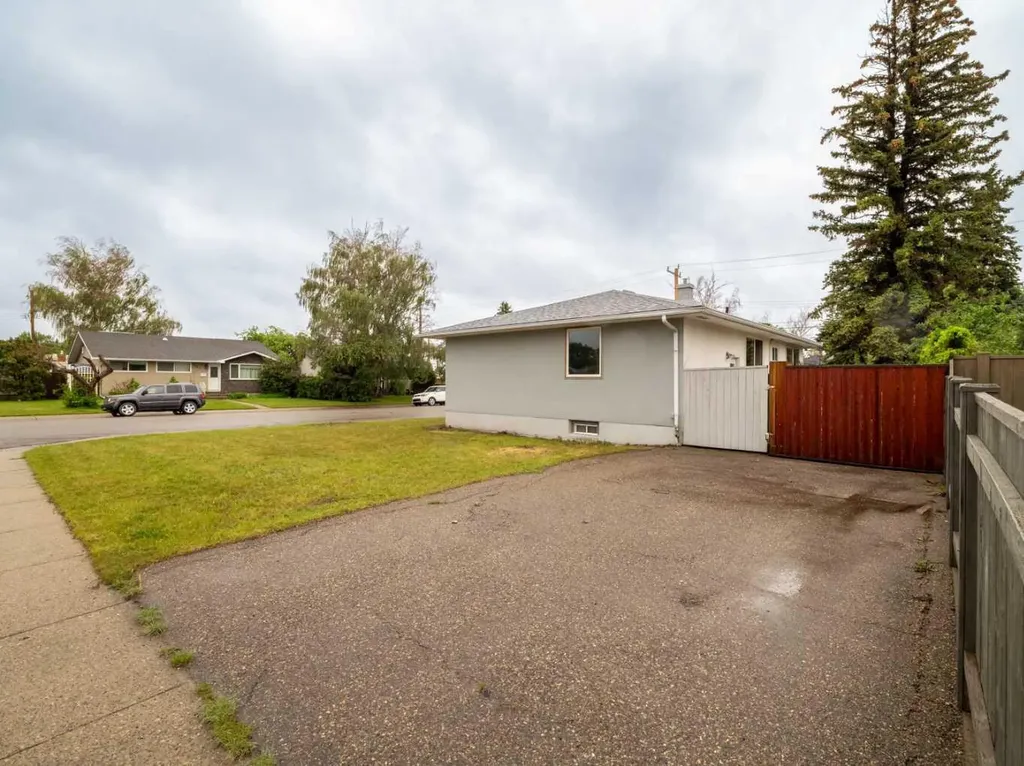 1209 31a Street S Lethbridge AB T1K3A1