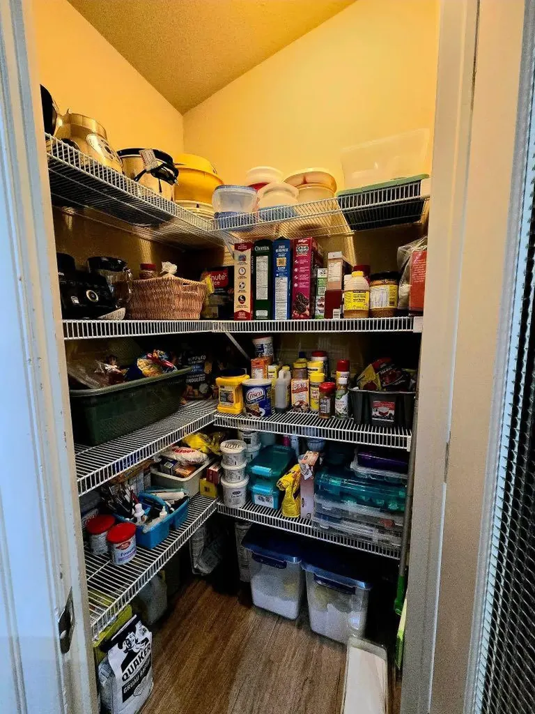 8563 69 Avenue Grande Prairie AB T8X 0C8