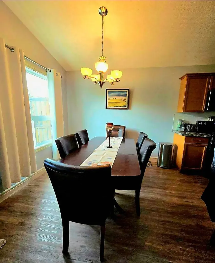 8563 69 Avenue Grande Prairie AB T8X 0C8