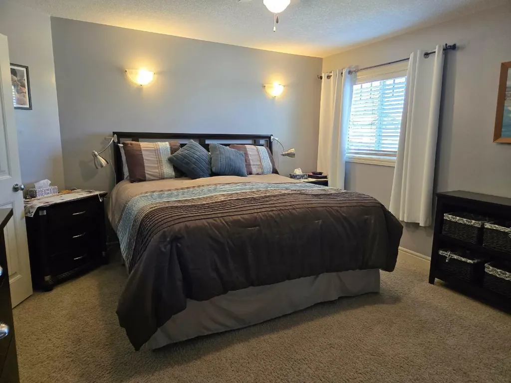 8563 69 Avenue Grande Prairie AB T8X 0C8