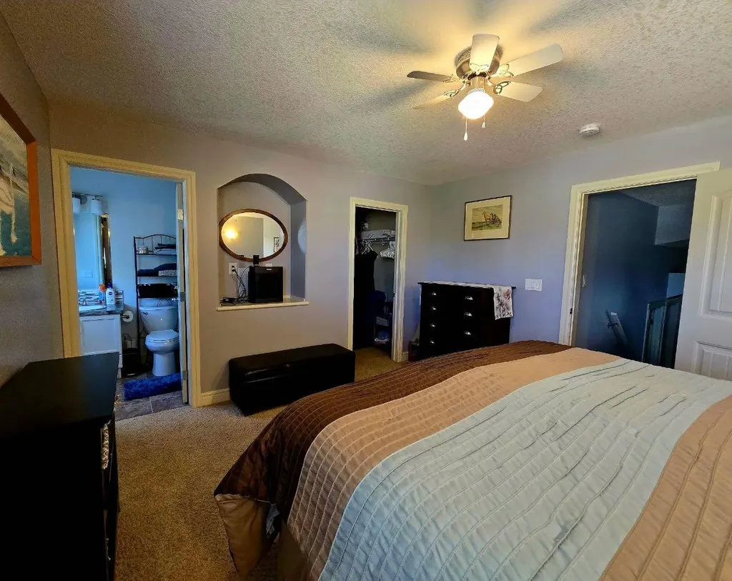 8563 69 Avenue Grande Prairie AB T8X 0C8