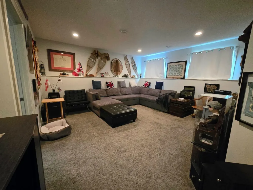 8563 69 Avenue Grande Prairie AB T8X 0C8