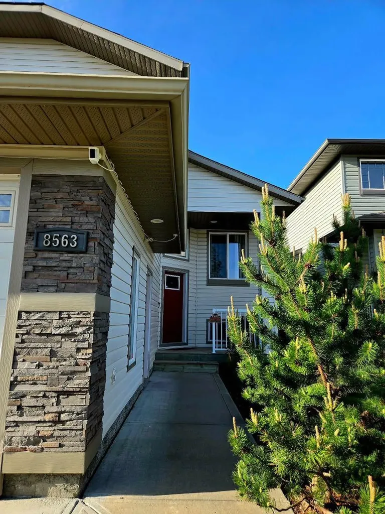 8563 69 Avenue Grande Prairie AB T8X 0C8