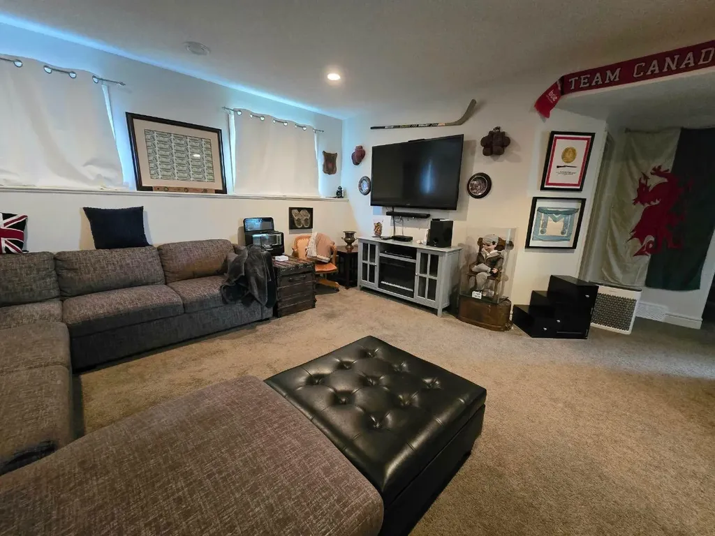 8563 69 Avenue Grande Prairie AB T8X 0C8