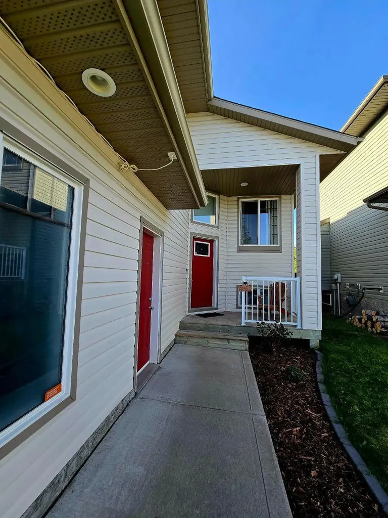 8563 69 Avenue Grande Prairie AB T8X 0C8