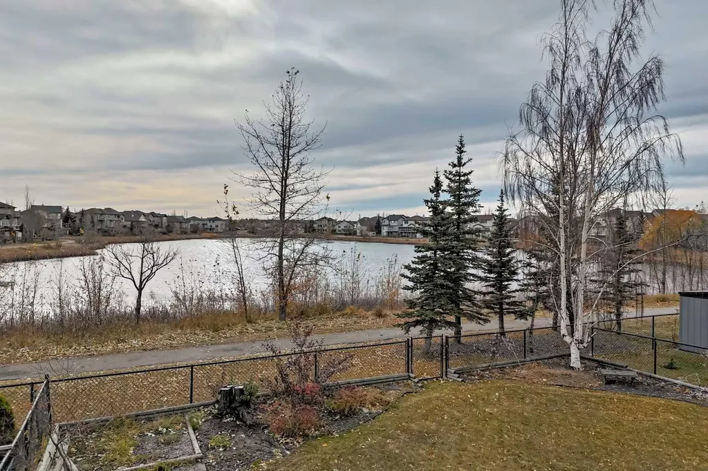 161 West Creek Pond Chestermere AB T1X 1H4