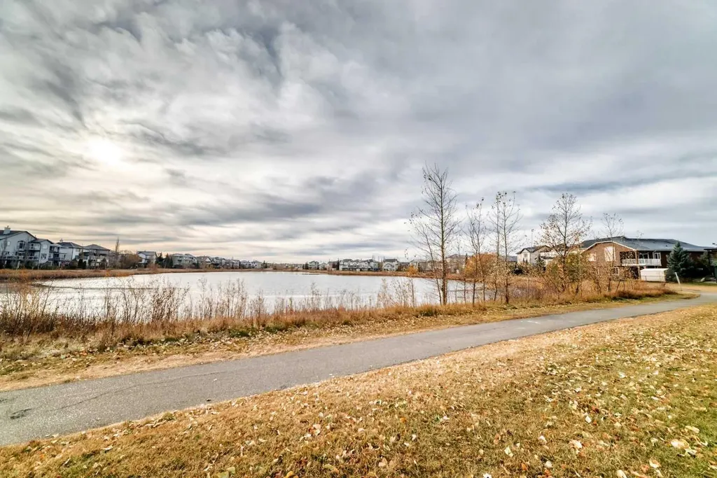 161 West Creek Pond Chestermere AB T1X 1H4