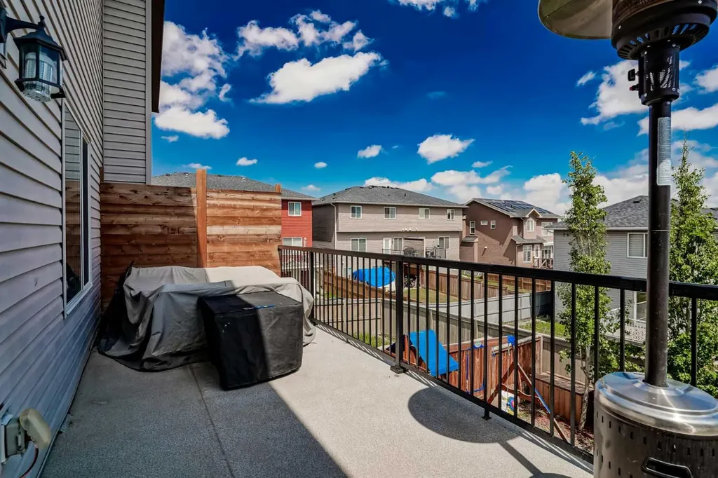 42 Baysprings Way SW Airdrie AB T4B 4C4