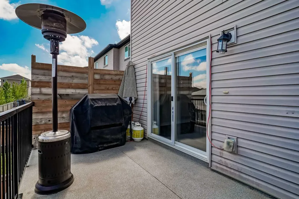 42 Baysprings Way SW Airdrie AB T4B 4C4