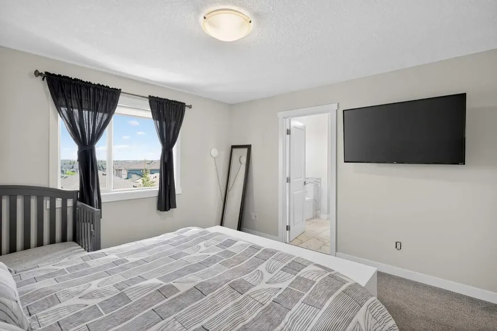 42 Baysprings Way SW Airdrie AB T4B 4C4