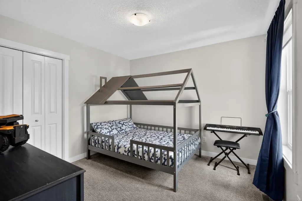 42 Baysprings Way SW Airdrie AB T4B 4C4