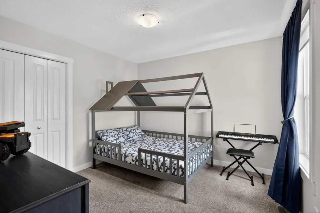 42 Baysprings Way SW Airdrie AB T4B 4C4