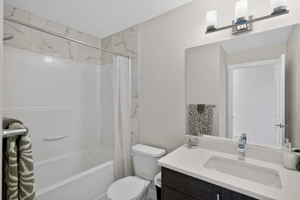 42 Baysprings Way SW Airdrie AB T4B 4C4