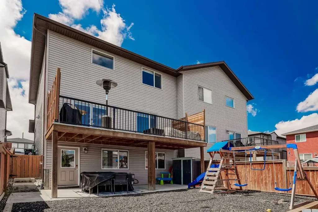 42 Baysprings Way SW Airdrie AB T4B 4C4