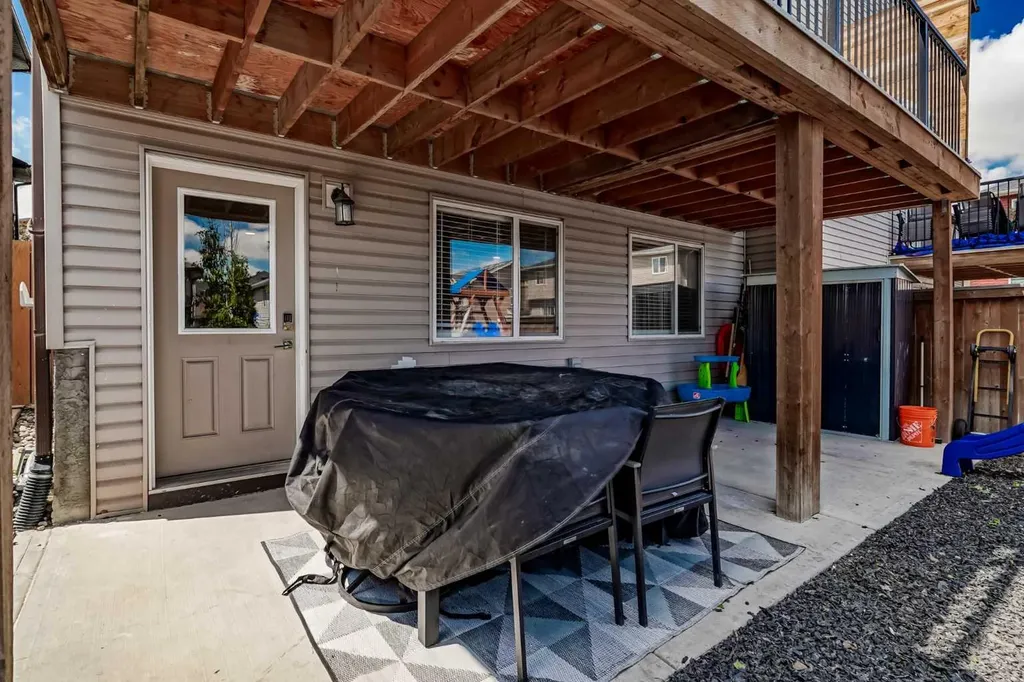 42 Baysprings Way SW Airdrie AB T4B 4C4