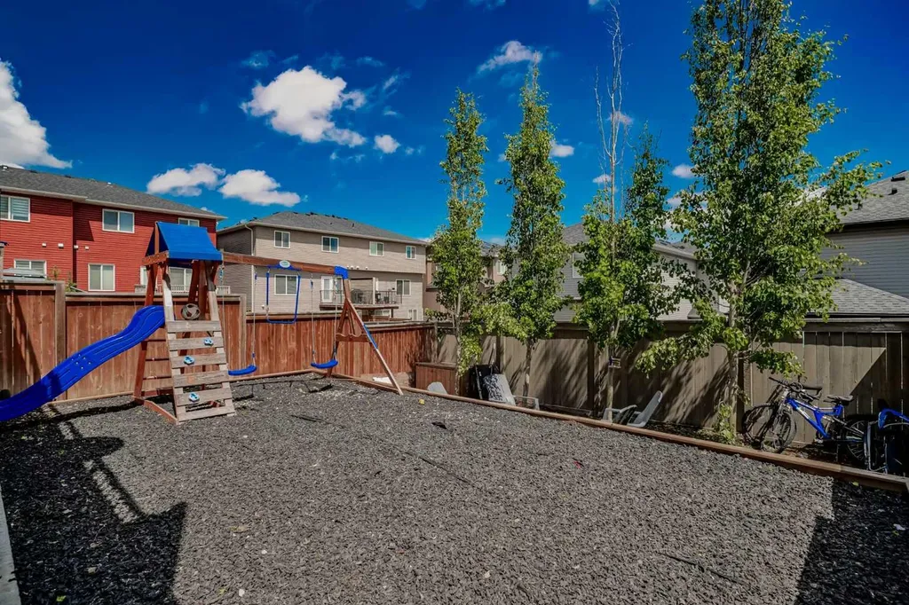 42 Baysprings Way SW Airdrie AB T4B 4C4