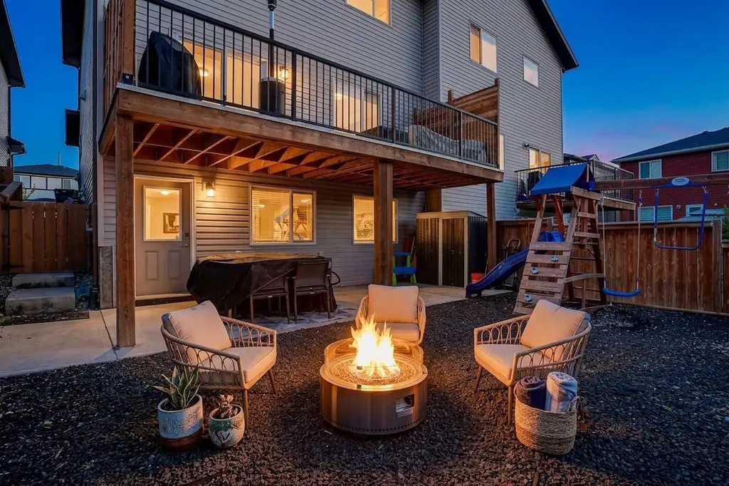 42 Baysprings Way SW Airdrie AB T4B 4C4