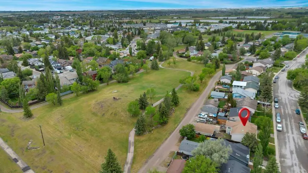 41 Brentwood Drive Strathmore AB T1P 1H9