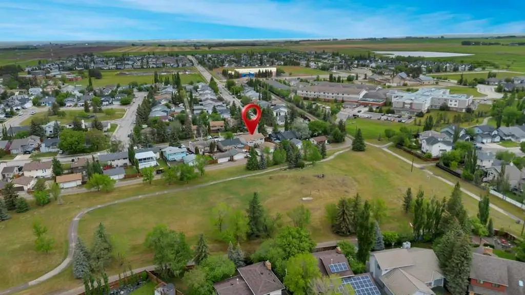 41 Brentwood Drive Strathmore AB T1P 1H9