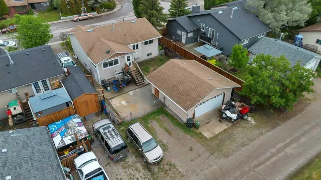 41 Brentwood Drive Strathmore AB T1P 1H9