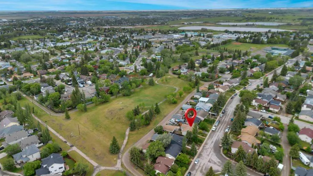41 Brentwood Drive Strathmore AB T1P 1H9