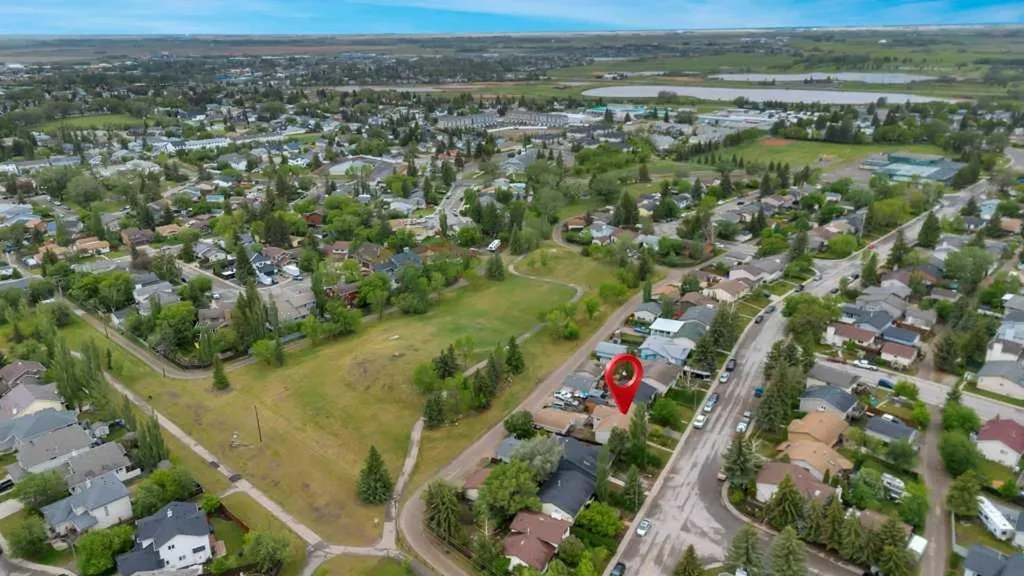 41 Brentwood Drive Strathmore AB T1P 1H9