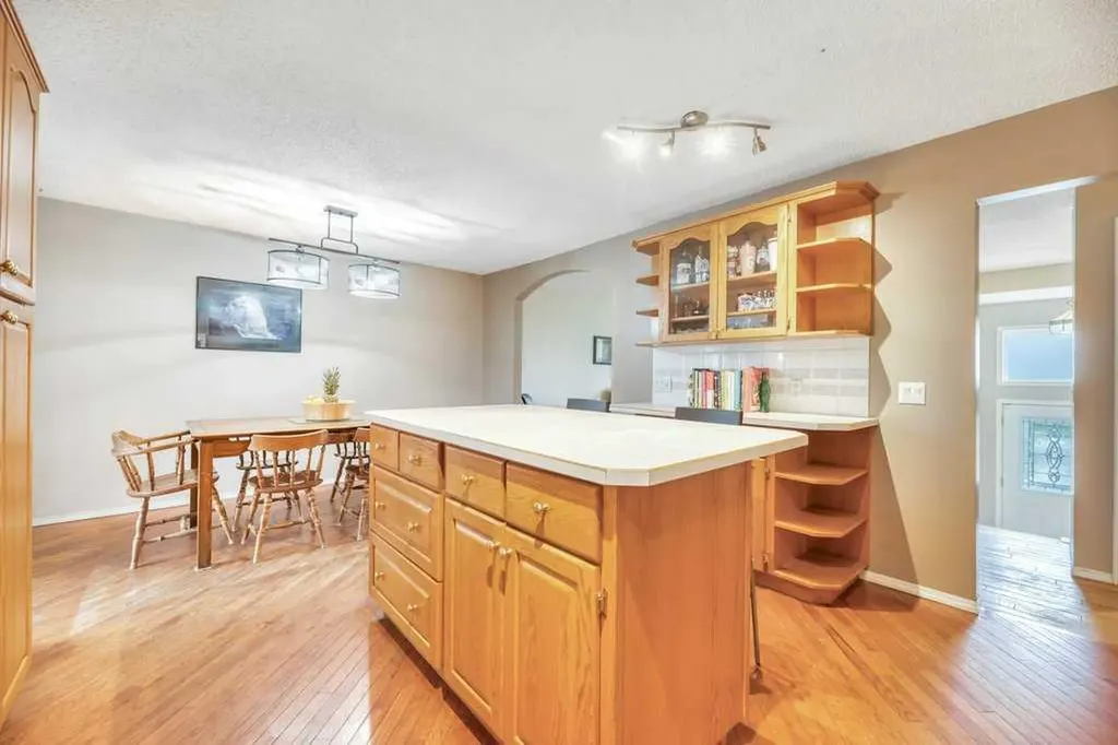 41 Brentwood Drive Strathmore AB T1P 1H9