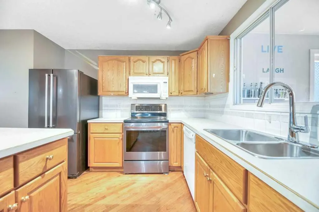 41 Brentwood Drive Strathmore AB T1P 1H9