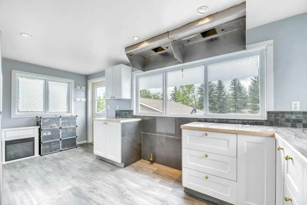 41 Brentwood Drive Strathmore AB T1P 1H9