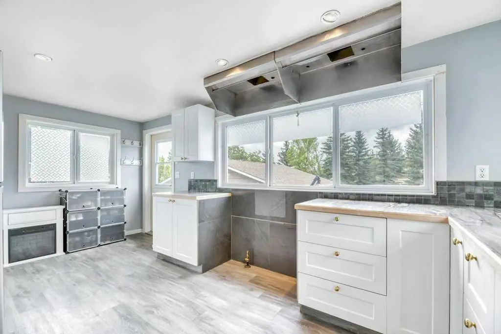 41 Brentwood Drive Strathmore AB T1P 1H9