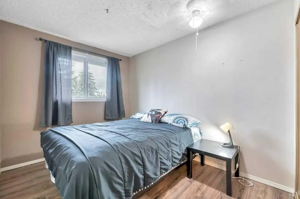 41 Brentwood Drive Strathmore AB T1P 1H9