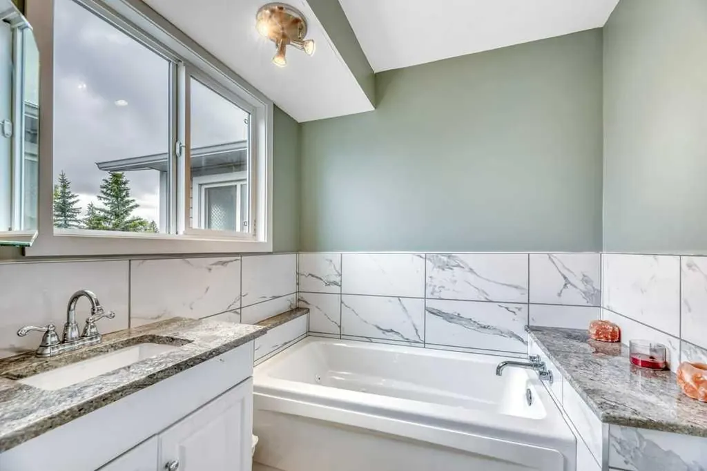 41 Brentwood Drive Strathmore AB T1P 1H9